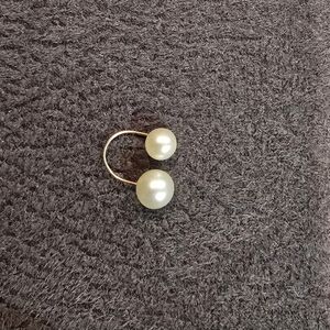 Elegant Pearl Gold-Tone Women's Circular Horseshoe Barbell